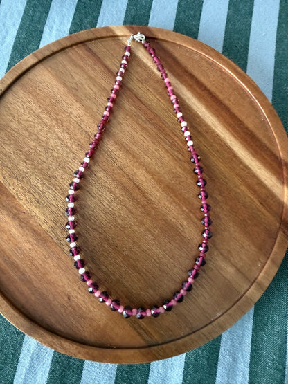 Pinky - Fuchsia Necklace